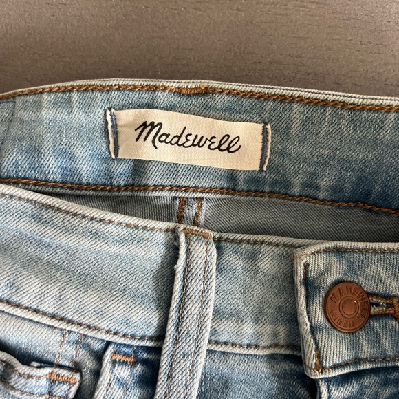 NWT Curvy Roadtripper Authentic Jeans in Cadwell Wash MD665 Size 25 - Picture 12 of 16